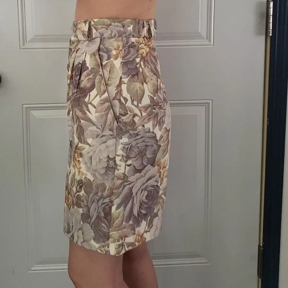 90s Neutral Floral High‎ Rise Shorts